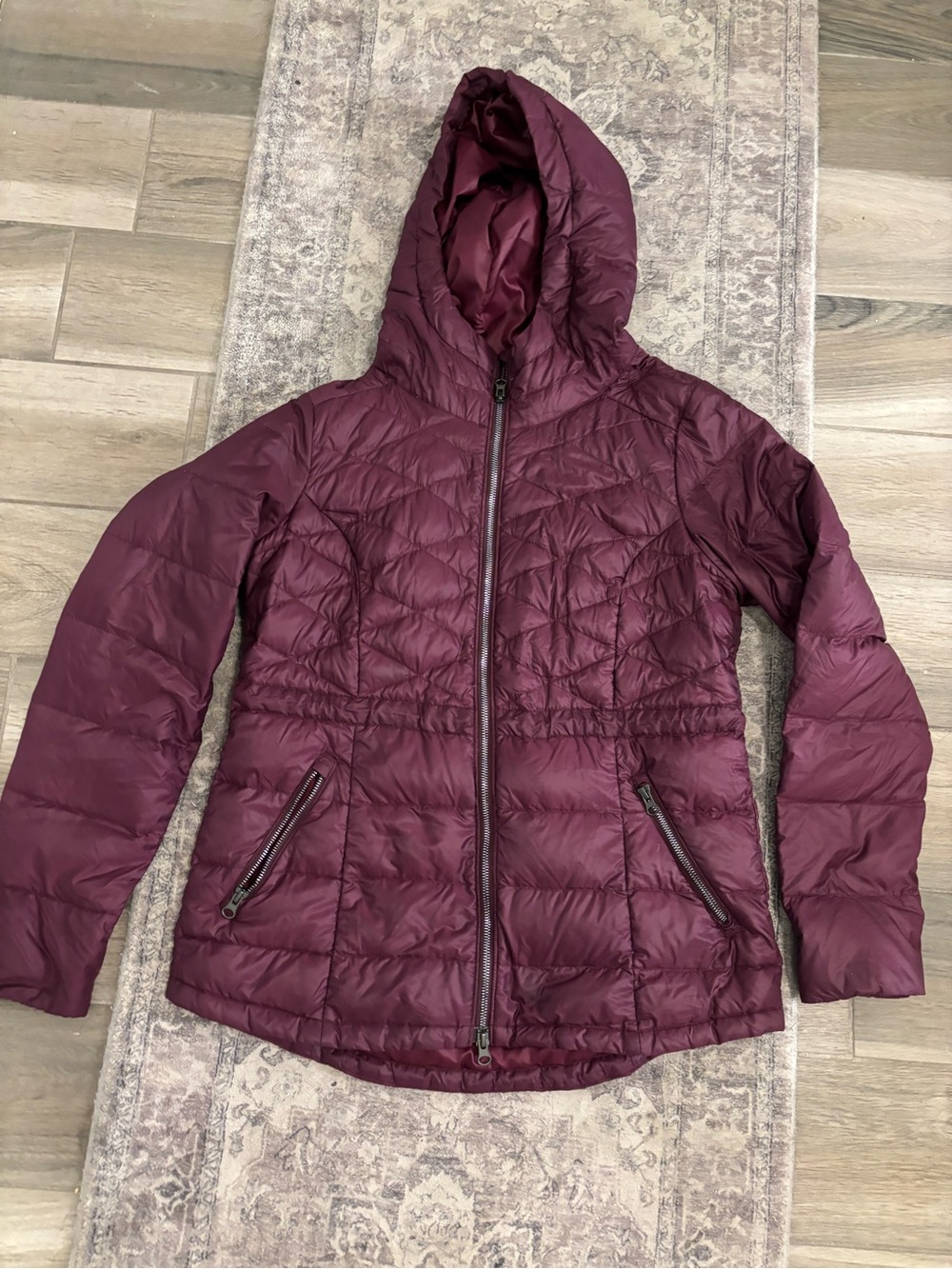 Athleta Down Jacket M burgundy